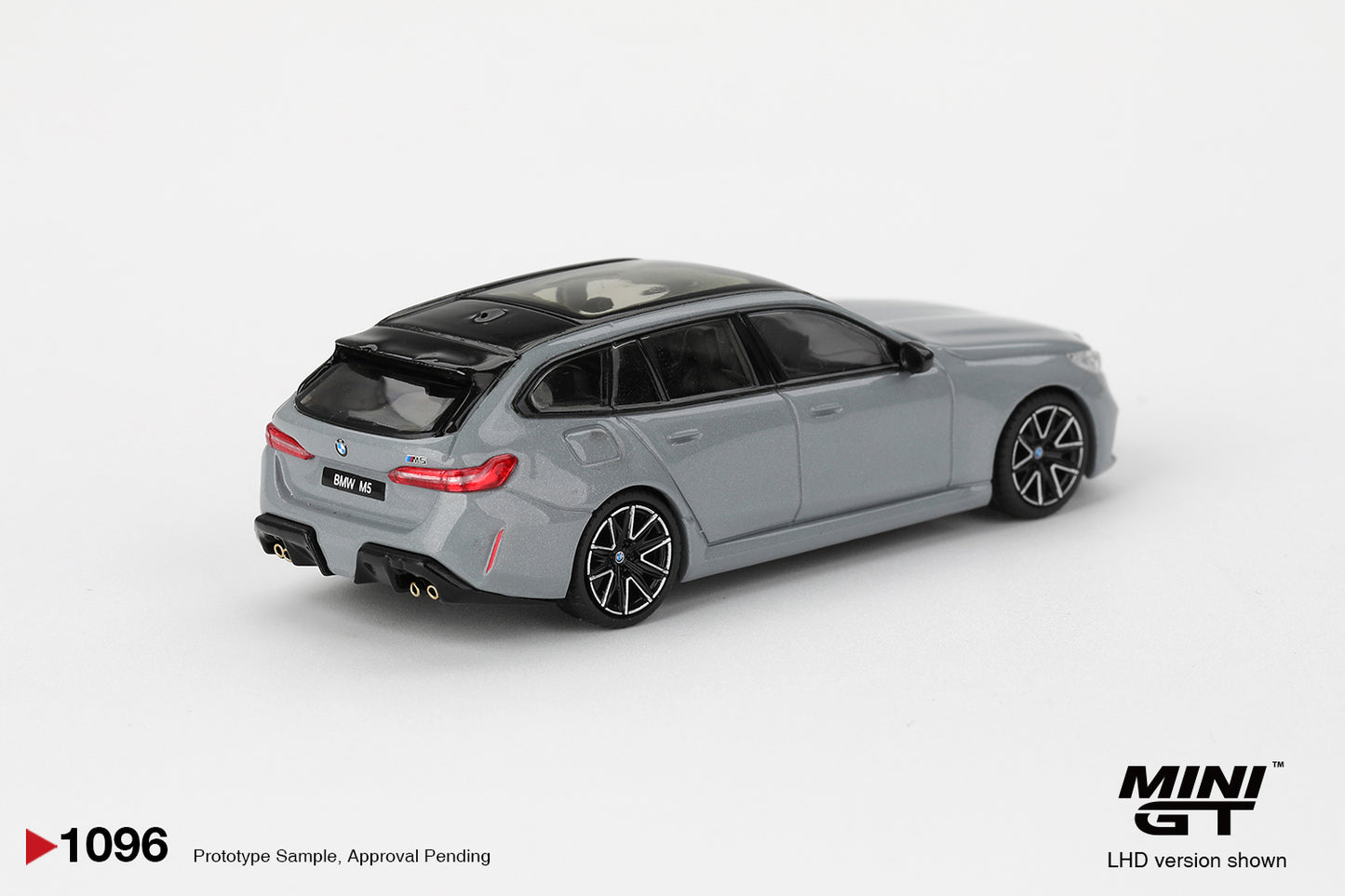 TSM Mini GT 1:64 BMW M5 Touring Brooklyn Grey Metallic RHD