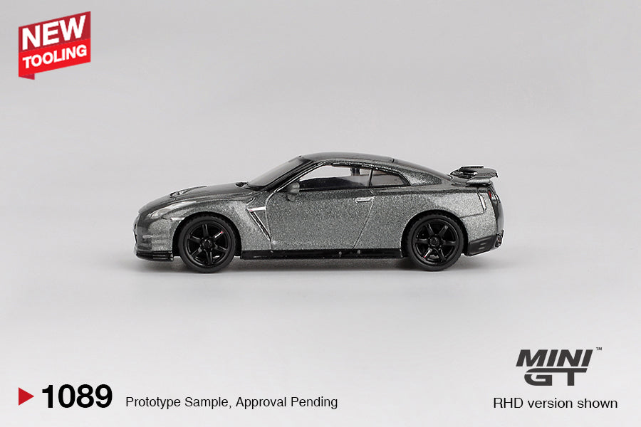 Mini GT 1:64 NISSAN GT-R 2013 Dark Metal Gray (NISMO R35 CRS Version)