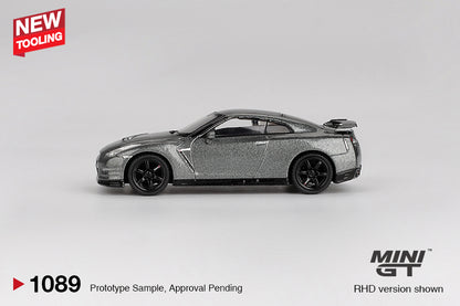 Mini GT 1:64 NISSAN GT-R 2013 Dark Metal Gray (NISMO R35 CRS Version)