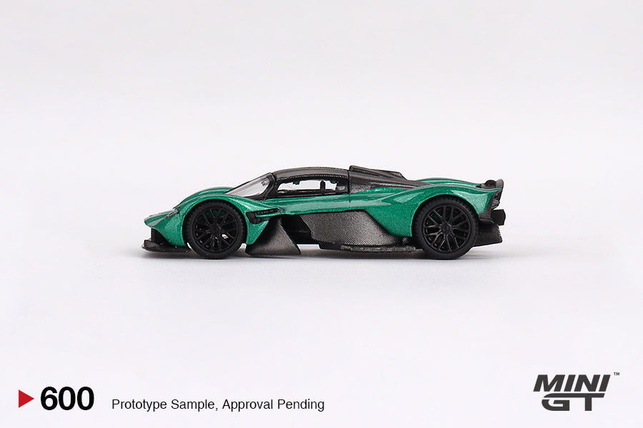 Mini GT 1:64 Aston Martin Valkyrie Aston Martin Racing Green Model Car