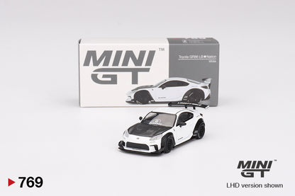 TSM Mini GT 1:64 Toyota GR86 LB Nation White (RHD)