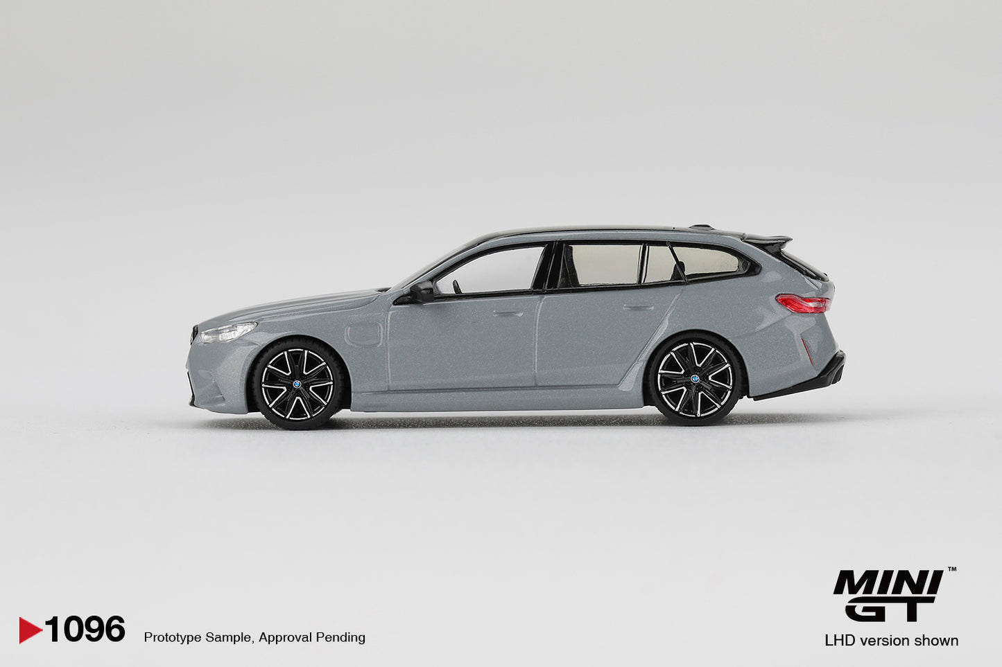 TSM Mini GT 1:64 BMW M5 Touring Brooklyn Grey Metallic RHD